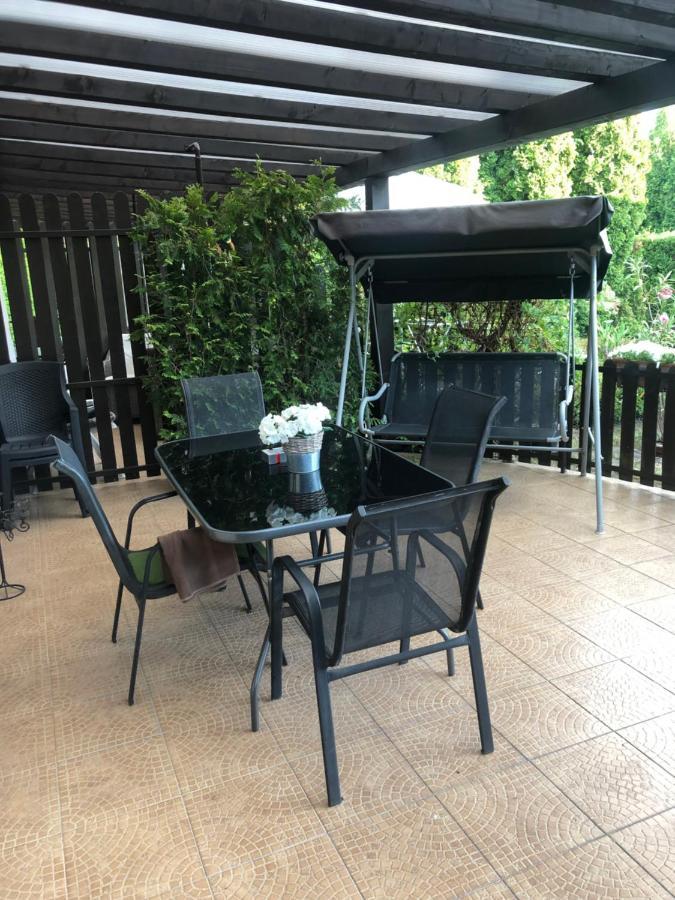 Oeroekzoeld Apartmanok บาลาตอนเฟนีแวช ภายนอก รูปภาพ
