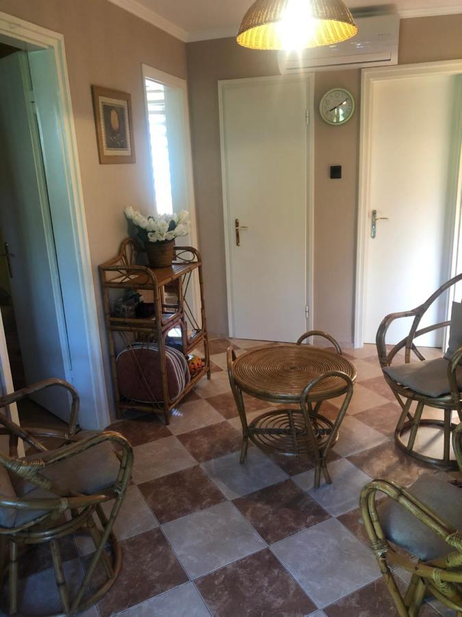 Oeroekzoeld Apartmanok บาลาตอนเฟนีแวช ภายนอก รูปภาพ